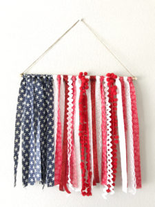 completed DIY wall hanging for Fourth of July