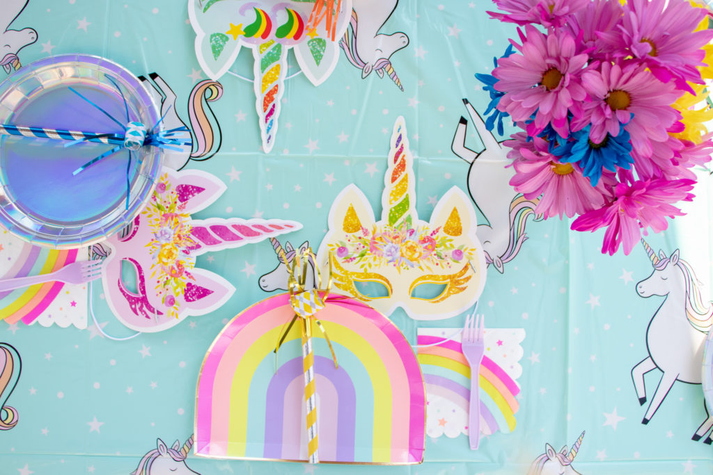unicorn birthday table setting